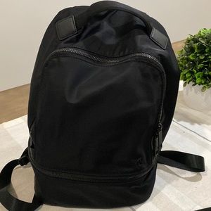 Lululemon mini backpack 11L - used for 5 days only